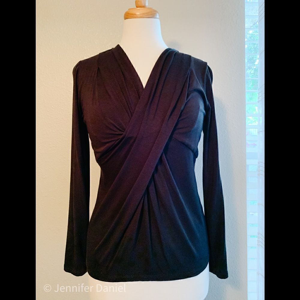 Jones New York v neck wrap blouse
